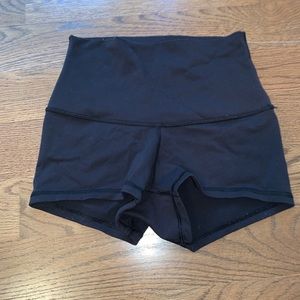 LULULEMON SIZE 4 high waisted booty shorts